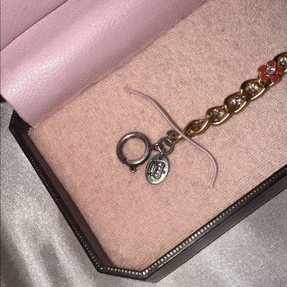 Vintage Y2K Juicy Couture Gold and Black Floral Charm Bracelet - Picture 2 of 6